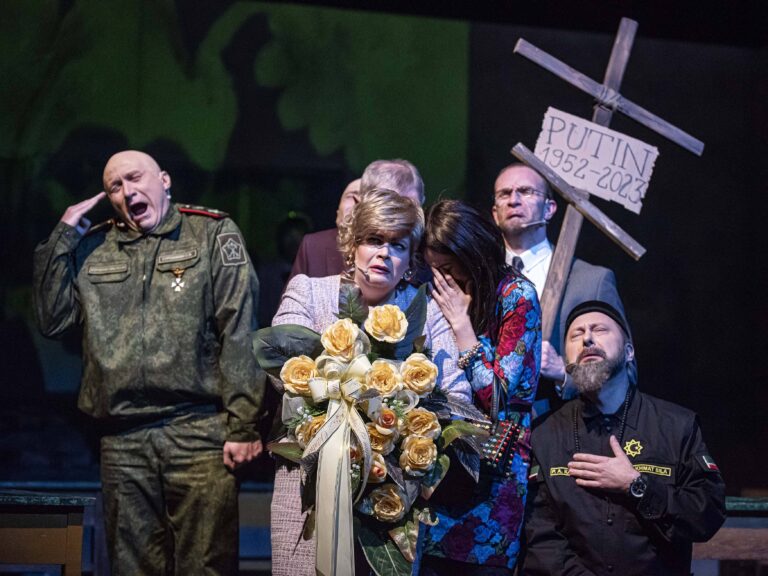 Teatr Polski w maju – zniżki na spektakle dla seniorów